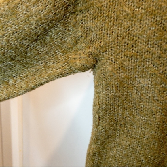 Atmosphere Womens Size 10 Crewneck Sweater Olive Green Drop Shoulder Fuzzy Knit - Picture 5 of 7